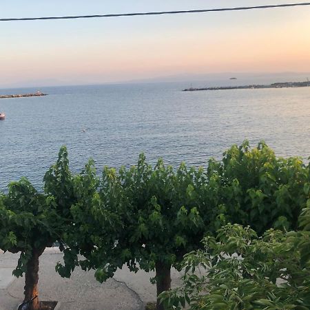 Jonny O, Apartment By The Sea Loutraki  Exterior foto