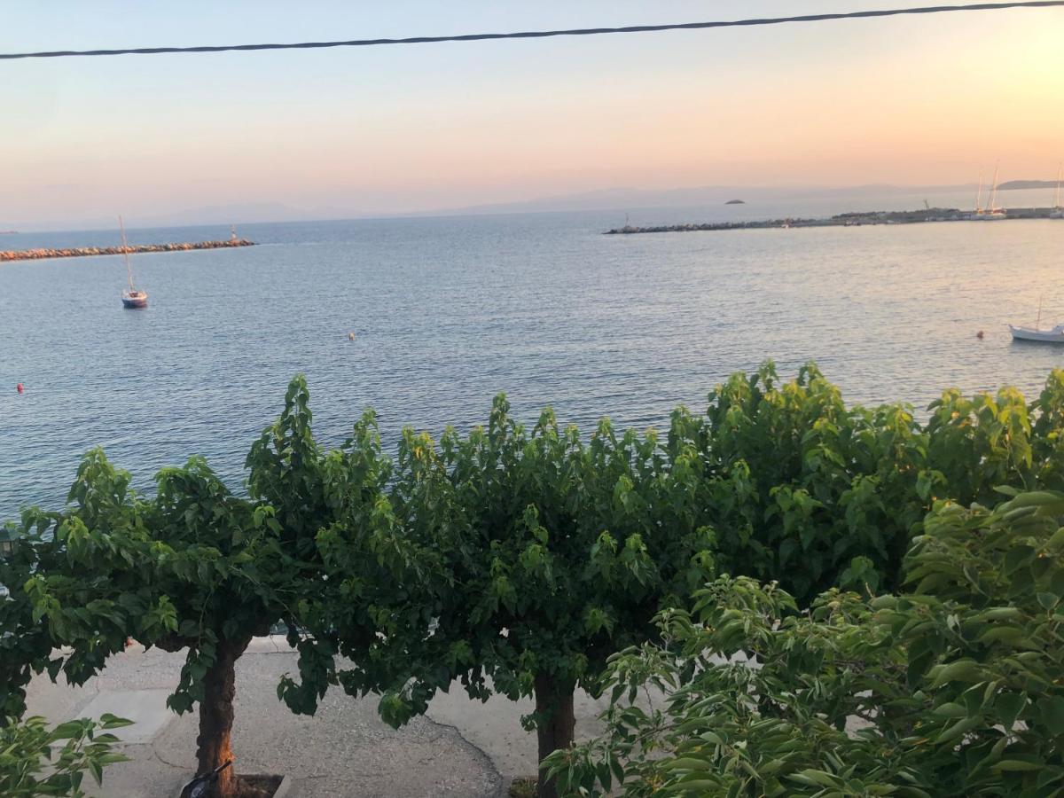 Jonny O, Apartment By The Sea Loutraki  Exterior foto