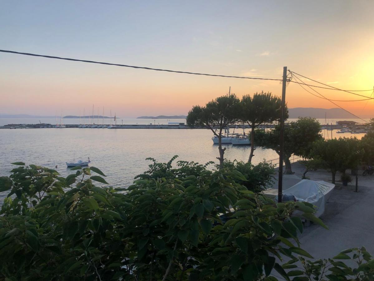 Jonny O, Apartment By The Sea Loutraki  Exterior foto